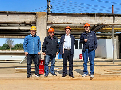 瀘天化股份公司黨委書記、董事長(zhǎng)廖廷君一行到公司化工園區(qū)建設(shè)項(xiàng)目現(xiàn)場(chǎng)檢查指導(dǎo)工作